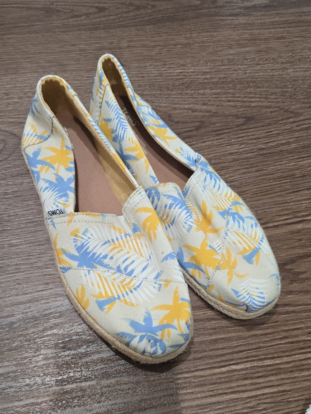 TOMS Women's Canvas Slip-On Espadrilles in Yellow & Blue Tropical Print 9.5
